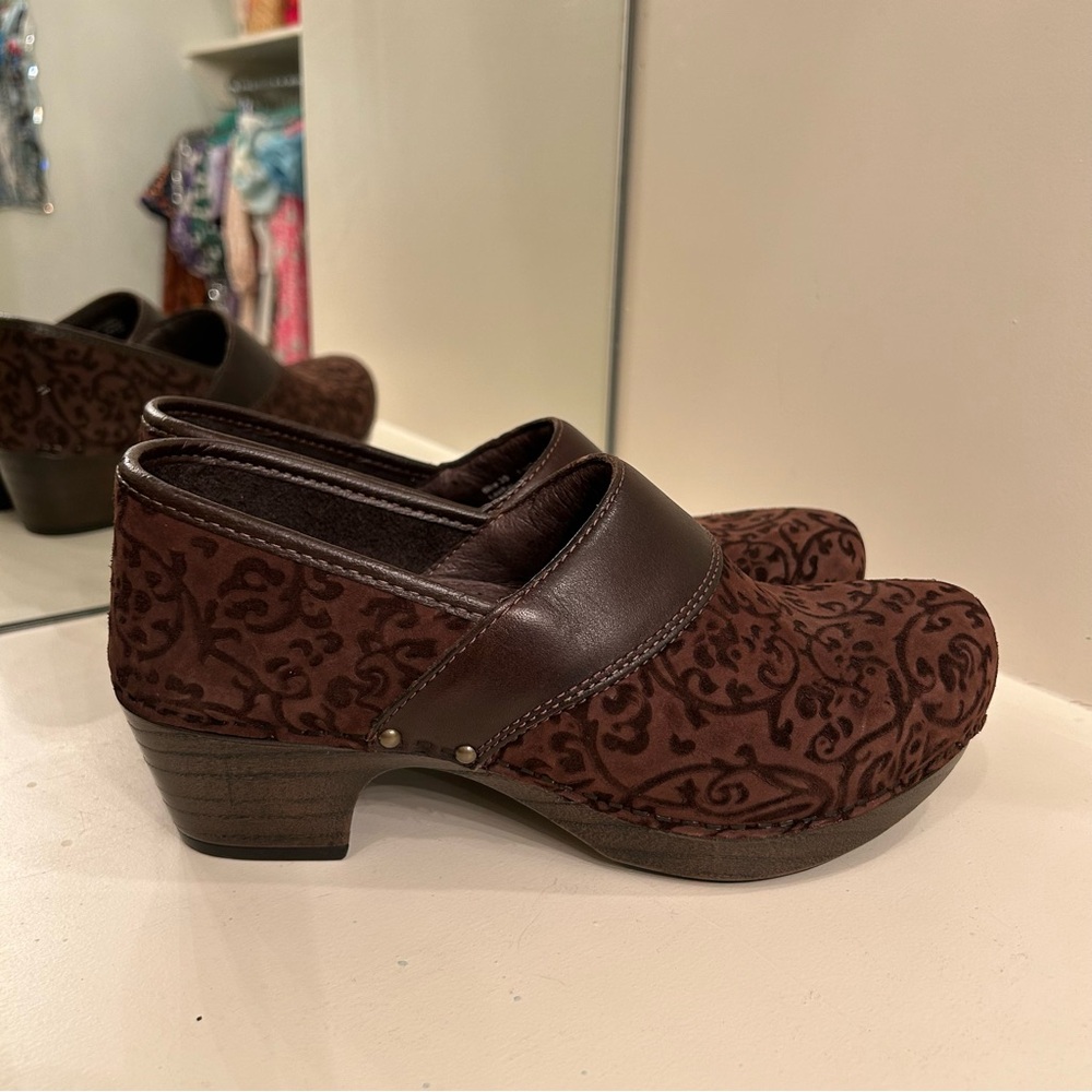 DANSCO CLOGS size 39